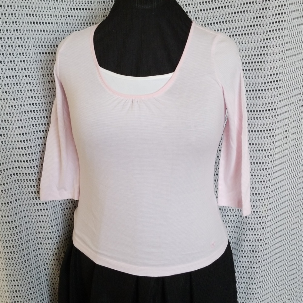Long sleeve shirt.